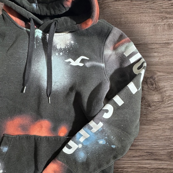 Hollister Y2K Black Hoodie with Multicolor Design - Picture 4 of 10